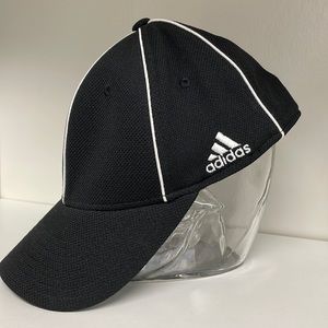 Adidas Baseball Cap Hat One Size Fitmax’70 Stretch Black White Side Logo EKU LXL